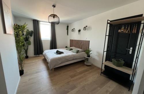 Lens Apartment | Le Jardin Botanique