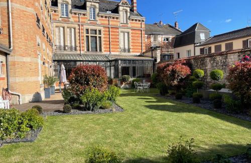 Chalons-en-Champagne Villa | Le Jardin d'Hiver