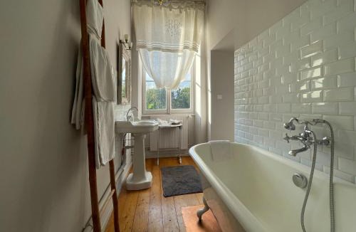 Ornans Bed & Breakfast | Le Jardin De Gustave
