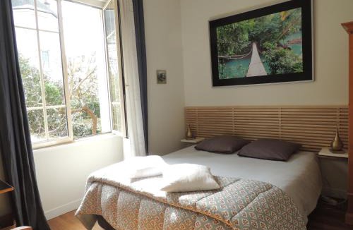Colombier - Champ de Mars Bed & Breakfast | Le jardin de l'Esplanade Rennes Centre et gare
