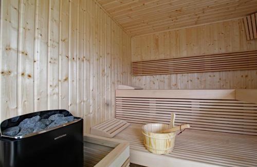 Pontorson Villa | Le Jardin De Marie