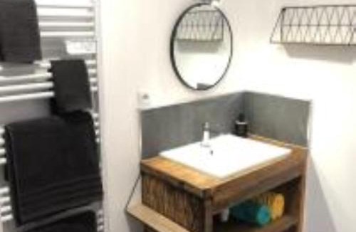 Auchay-sur-Vendee House | Le Jardin Des Bosquets The Little Gîte