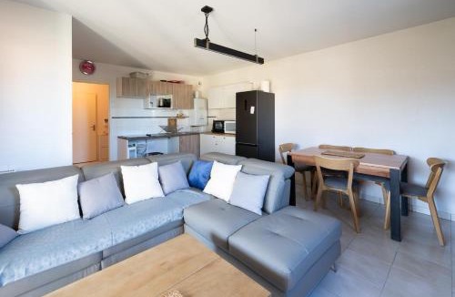 Castanet-Tolosan Apartment | Le Jardin des Chimères