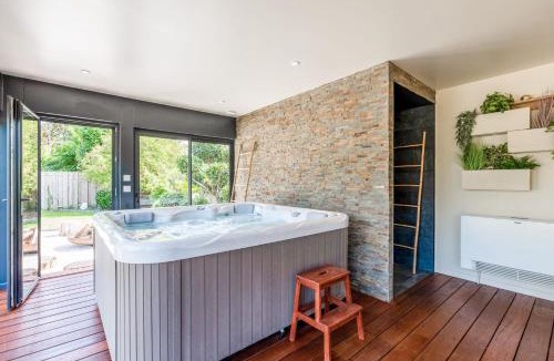 Fourmetot House | Le Jardin des Hespérides - Piscine intérieure, Jacuzzi et Sauna