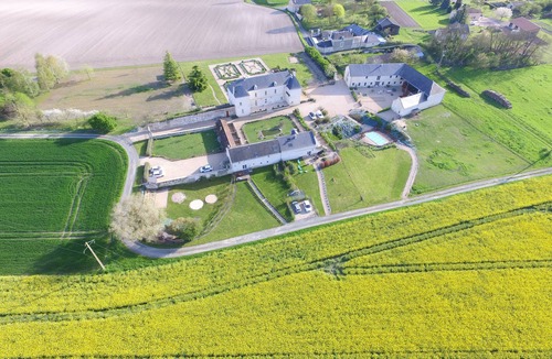Lerne House | LE JARDIN DES OISEAUX 3*- 2 SPAS - 10mn Fontevraud Abbey