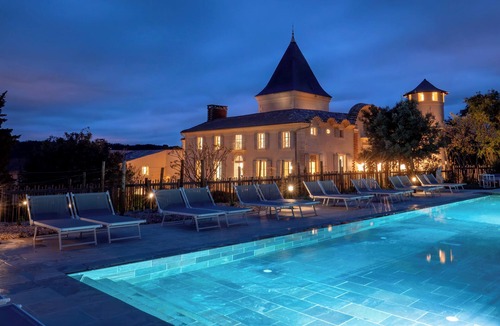 Pezenas Apartment | Le Jardin, Gîte Haut de Gamme Cosy Avec spa Privatif et Piscine, à Pézenas