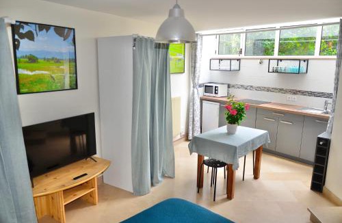 Louis Bertrand-Mirabeau-Semard Bed & Breakfast | Le Jardin Paris