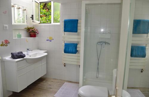 Louis Bertrand-Mirabeau-Semard Bed & Breakfast | Le Jardin Paris