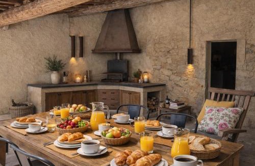 Grignan House | Le Jardin Secret