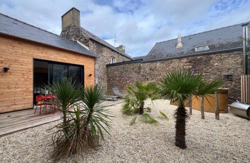 Loheac House | Le Jardin Secret