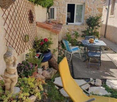 Uchaud House | Le jardin secret