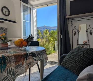 Foix Apartment | Le Jardin Secret, Vue sur le château & Parking