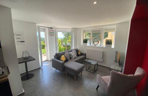 Vancia - Crepieux Apartment | Le jardin suspendu