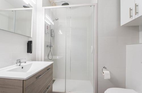 Patrotte Metz-Nord Apartment | Le Jenny - 2 lits - 4 pers' - Parking - Streaming