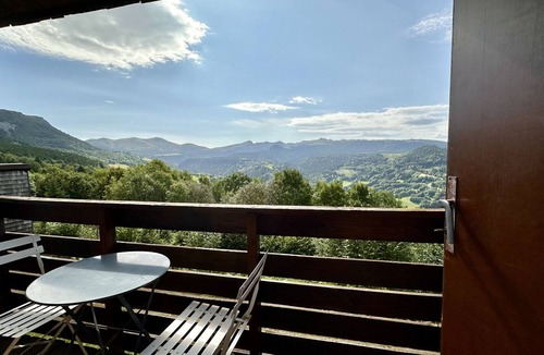 Murat-le-Quaire Apartment | Le Joy - Murat le Quaire - 5 pers