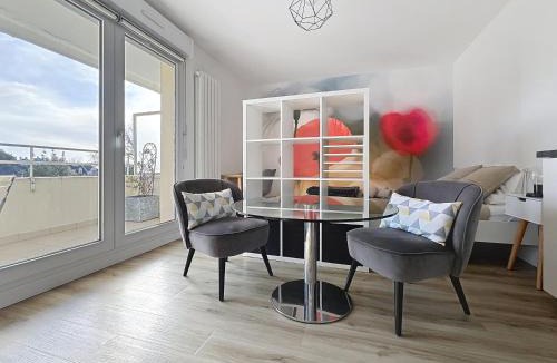 Jules Verne Apartment | Le Jules Verne - Classé 2 étoiles - Tout confort - Balcon sur cour