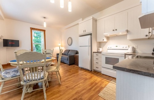 Quebec Apartment | Le Juliette | Exceptional site | BBQ & Office |