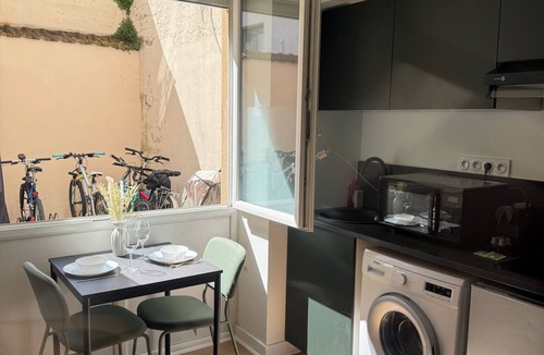 Charpennes - Charmettes Apartment | Le Jungle Part Dieu