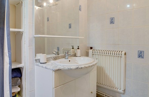 Quartier Grieu-Vallon Suisse-Saint-Hilaire Apartment | Le Kitoko - 3 chambres