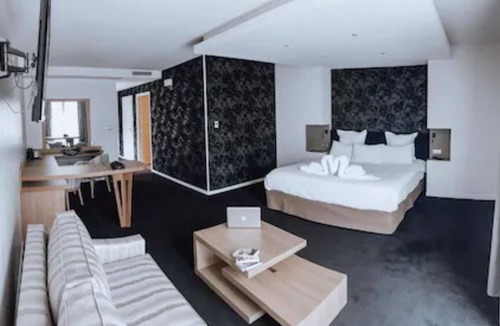 Montceau-les-Mines Hotel | Le Konine