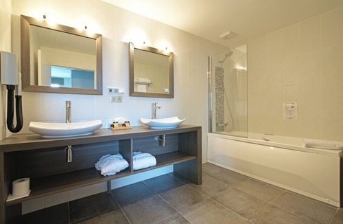 Montceau-les-Mines Hotel | Le Konine