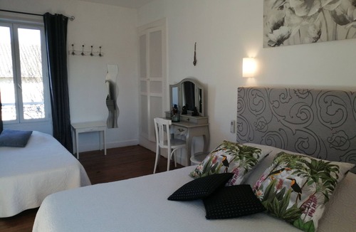 Meyronne House | Le Kouloury