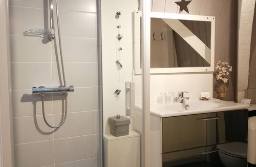 Meyronne House | Le Kouloury