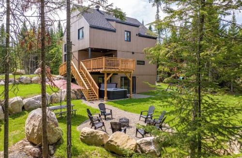 Lac-Swell House | Le Kouzy - Spa, Foosball, Pool table, Game Room