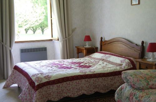 Henrichemont Bed & Breakfast | Le lac aux fées