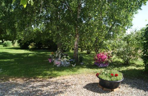 Henrichemont Bed & Breakfast | Le lac aux fées