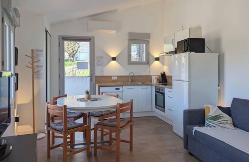 Charavines Apartment | Le Lac Bleu, private beach on Lake Paladru