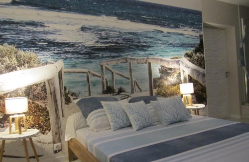 Uchaud Bed & Breakfast | Le lagon bleu
