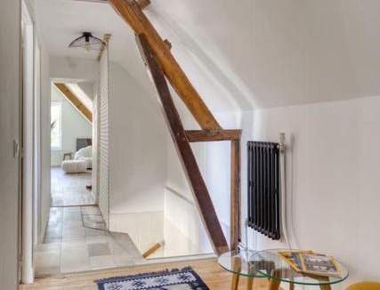 Pierrefonds Villa | Le Lampadaire du Martreuil