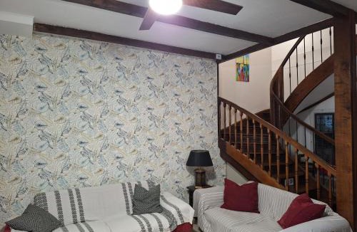 Tain-l'Hermitage House | Le Lapin dans la Cour