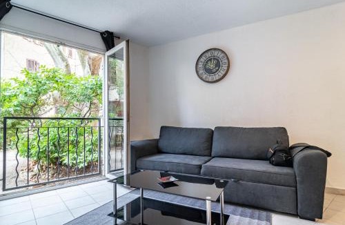 Le Luc Apartment | Le Laury