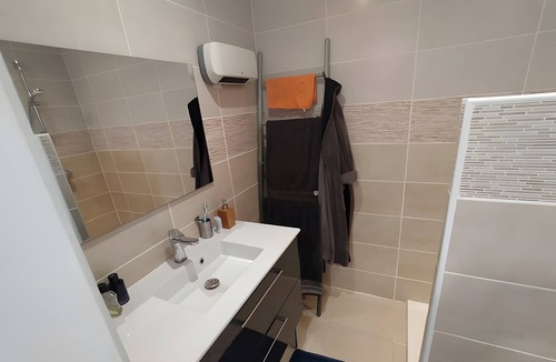Gras Bed & Breakfast | Le lavoir de Gras – Guest Room
