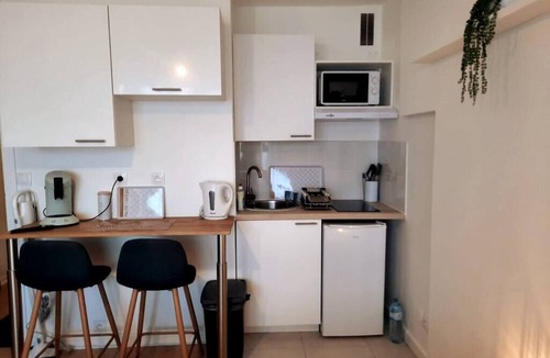 Courseulles-sur-Mer Apartment | Le Levant - Avec Loggia - à 20m de la Plage