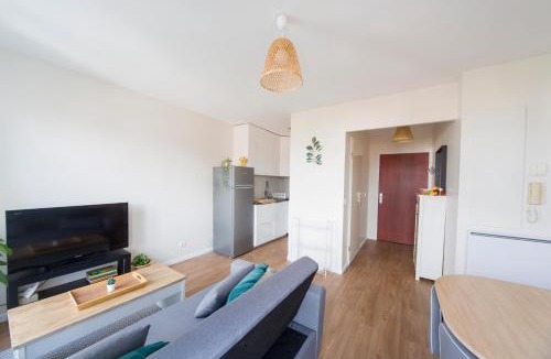 Bussy-Saint-Georges Apartment | Le Libération - Paris Disney - 2 min gare