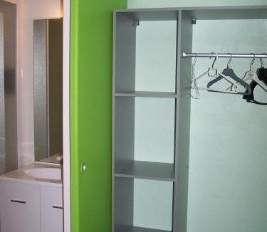 Vallon-en-Sully Hotel | le lichou