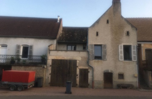 Cheilly-les-Maranges House | Le Linteau des Maranges