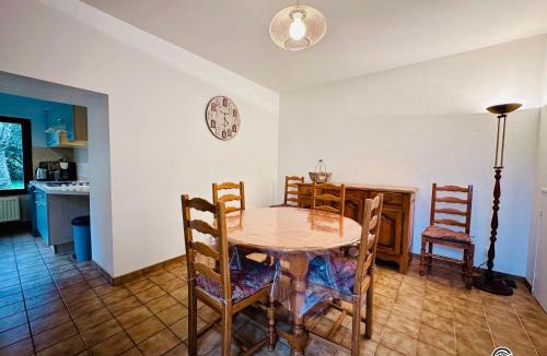 Saulon-la-Rue House | Le Lion de Venise