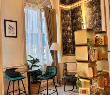 Bernay Hotel | Le Lion dOr Hôtel de Charme et centre ville de Bernay
