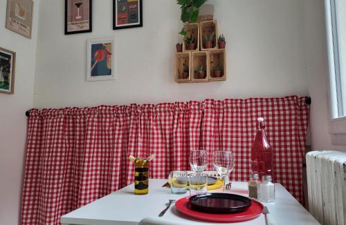 Bernay Apartment | Le Lobrot - studio 2 personnes - parking facile
