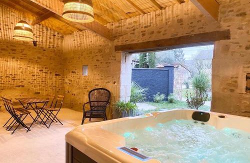 Vendeuvre-du-Poitou House | Le Lodge du Chêne