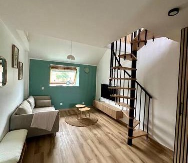 Saint-Pol-sur-Mer Apartment | Le loft Émeraude