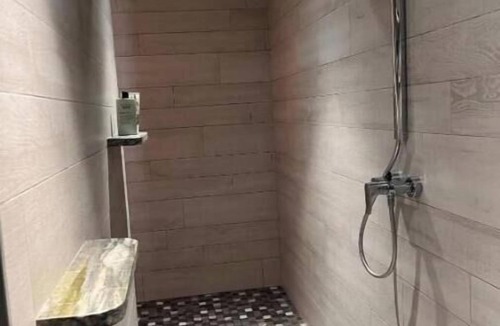 Saint-Michel-Lapujade Bed & Breakfast | Le Loft Ancien Haras de la Tour