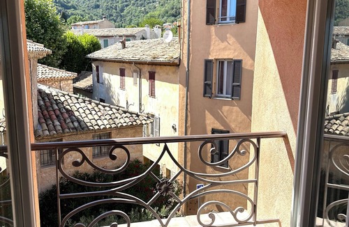 Tourrettes-sur-Loup Apartment | Le Loft de Borgada