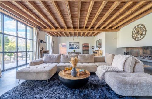 Dame-Marie-les-Bois Villa | Le Loft des Châteaux - By PrestiPlace
