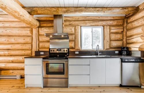 St-Adolphe-d'Howard Ski Chalet | Le log home - Locations du sommet