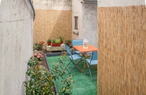 Amboise House | Le Logis Ambacia: Charming 3-star duplex - historical theme - City center